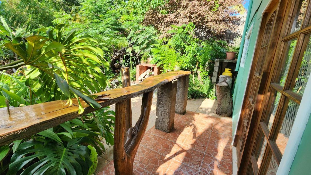 Cabanas Manuto Hanga Roa Exteriör bild